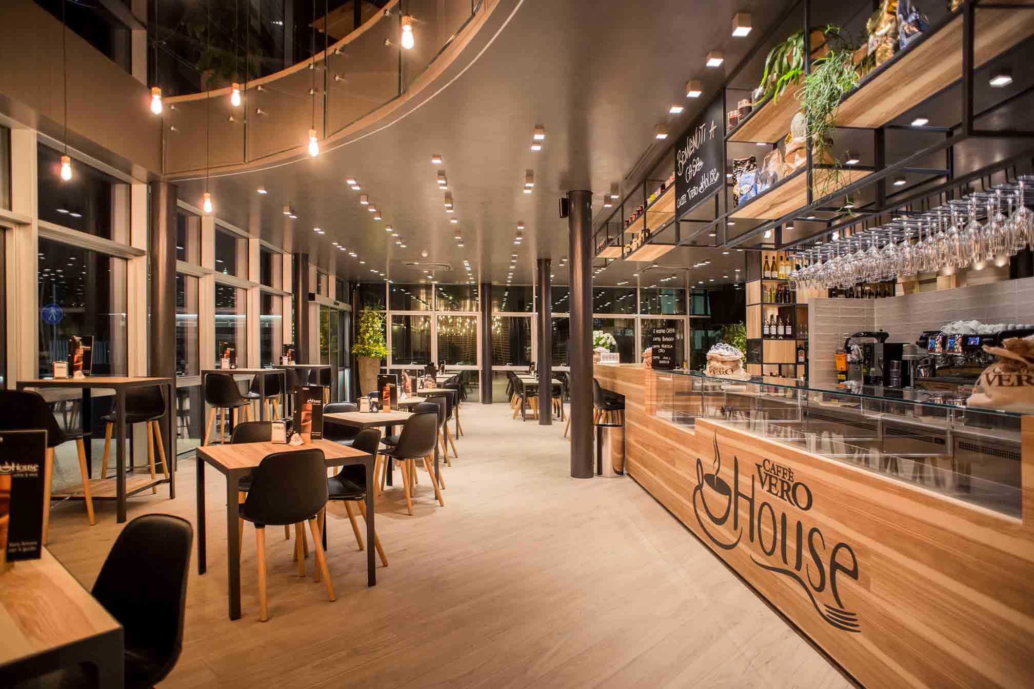 caffe-vero-house-interior-counter